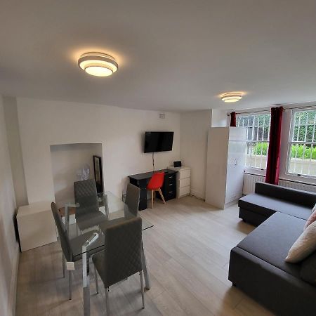 Cosy Apartment By Clapham South Underground! Λονδίνο Εξωτερικό φωτογραφία