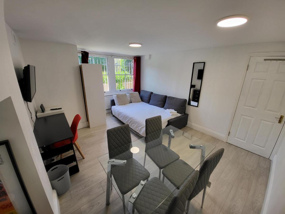 Cosy Apartment By Clapham South Underground! Λονδίνο Εξωτερικό φωτογραφία