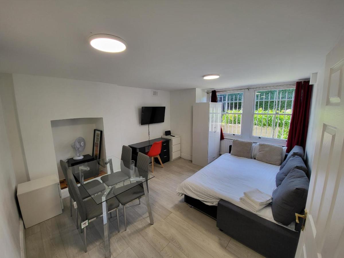 Cosy Apartment By Clapham South Underground! Λονδίνο Εξωτερικό φωτογραφία